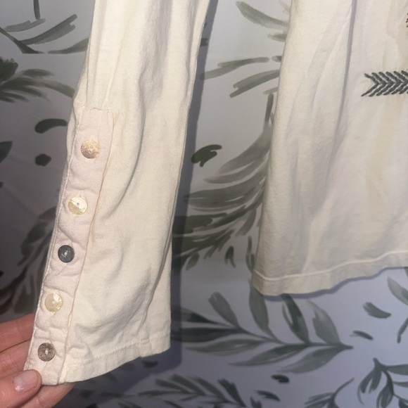 JOHNNY WAS Zaret Embroidered Floral Tee - Picture 5 of 8